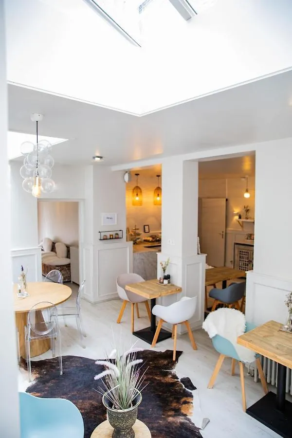 فندق Casa Julia دلفت 3*,